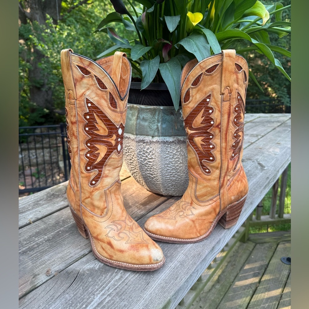 Vintage Leather Boots - Picture 2 of 8